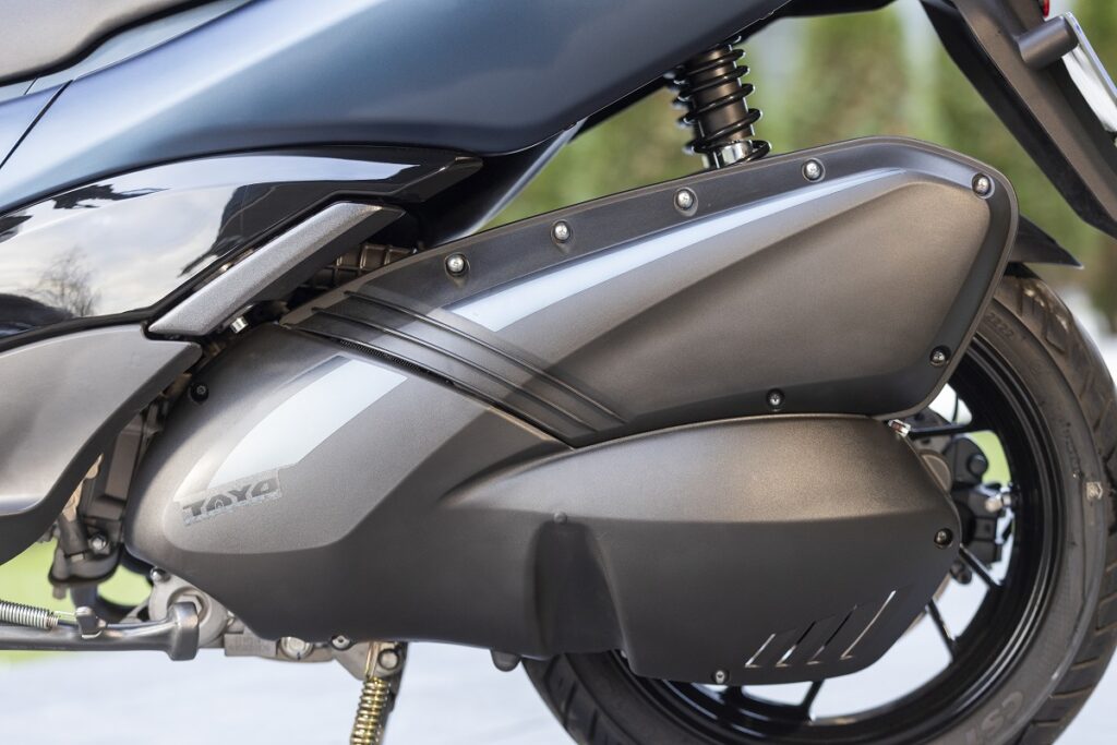 Prueba scooter Zontes M125: De todo, por poco, para casi todos 11 Zontes M125