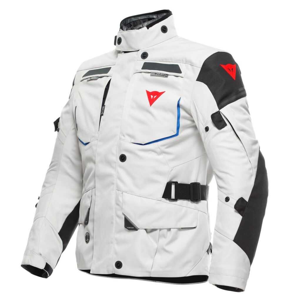 Dainese Touring Moto 2023: nueva colección para los que lo quieren todo 13 dainese splugen 3l d dry jacket vapor blue black estudio