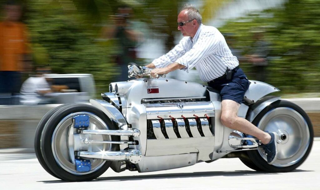 Motos con motor de coche: ¿locura o genialidad? 10 Dodge V10 Tomahawk 2+2
