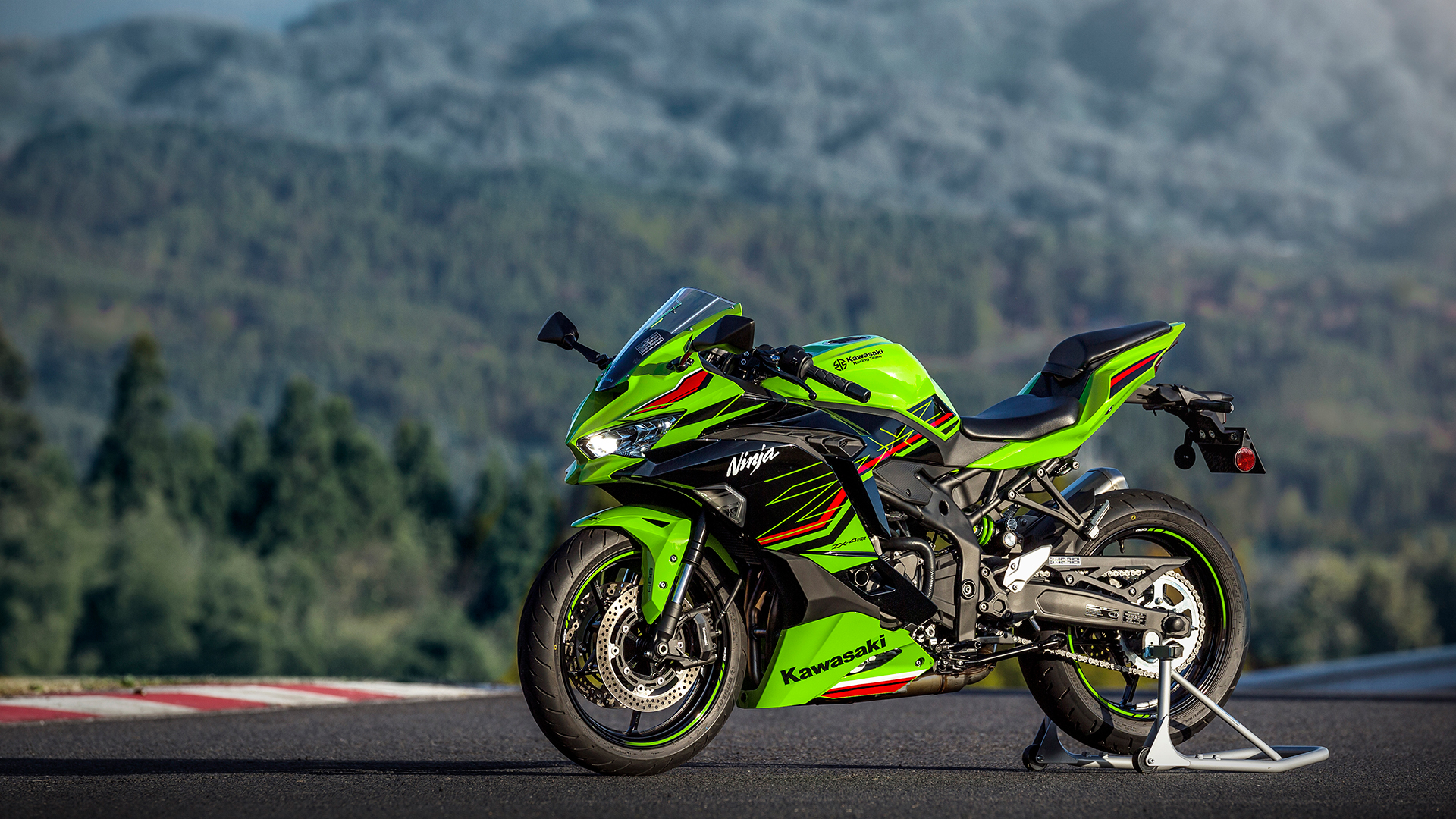 Kawasaki Ninja ZX-4R 2023: dosis extra de deportividad para el segmento de media cilindrada 8 hi_24MY_Ninja_ZX-4RR__1_