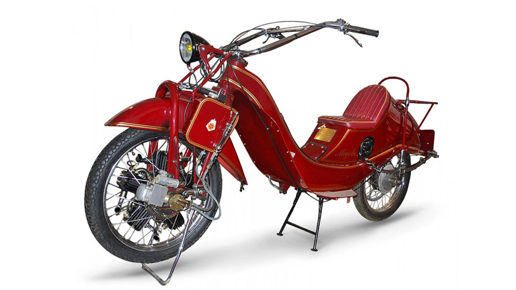 Motos bizarras (IV): Tracción y transmisión... ¿sólo a la rueda trasera? 11 megola