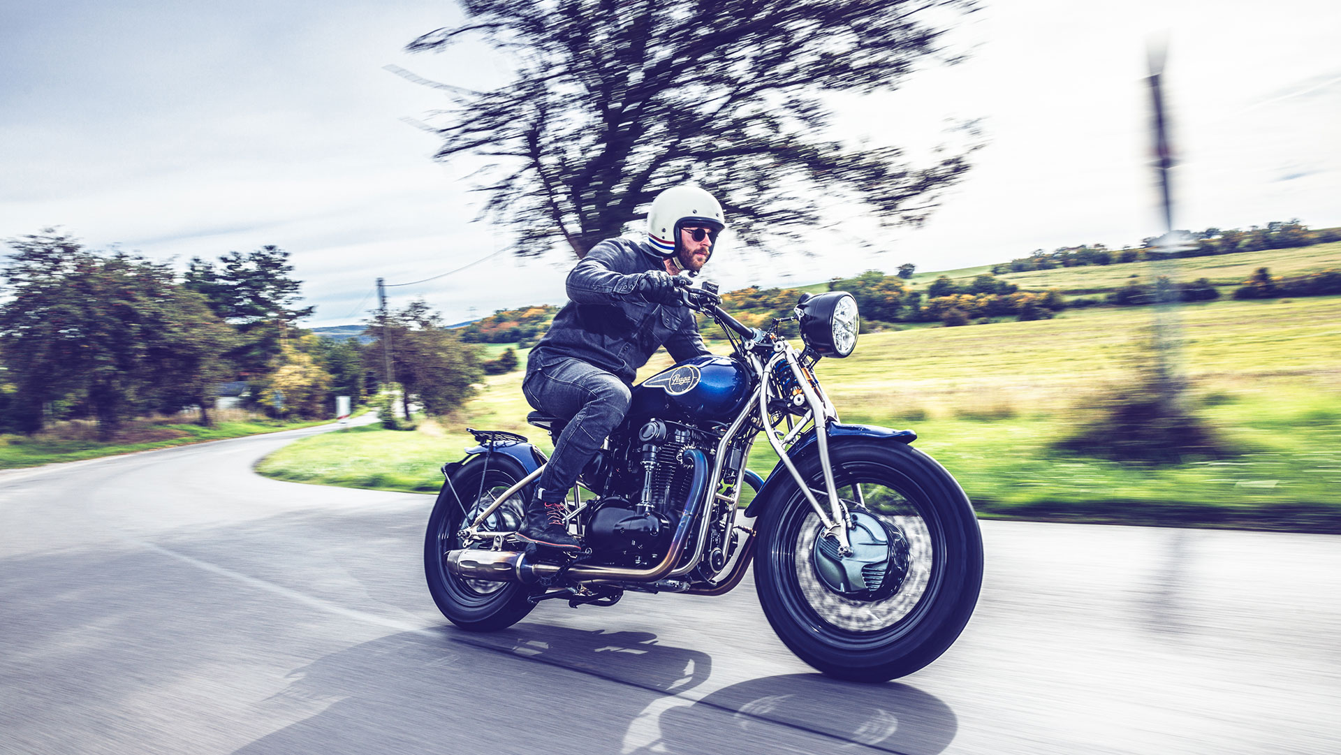 Praga regresa al mercado de la moto con un modelo que casi llega a los 90.000 euros