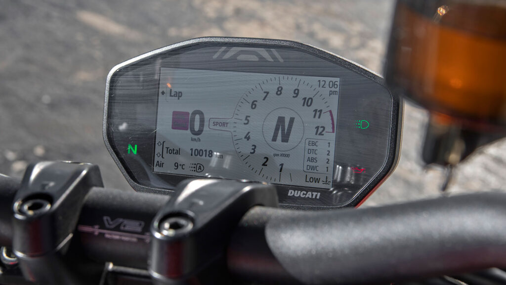 Prueba Ducati Streetfighter V2: mágica evocación 11 prueba-ducati-streetfighter-v2-13