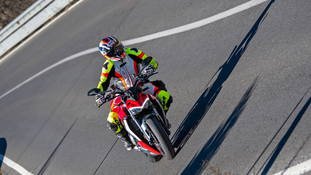 Prueba Ducati Streetfighter V2: mágica evocación 16 prueba ducati streetfighter v2 19 21 1
