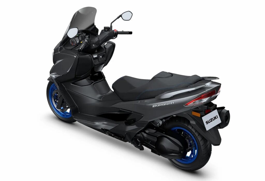 La oferta del Suzuki Burgman 400 te pone más en bandeja que nunca el scooter para el carnet A2 11 Suzuki Burgman 400 2023
