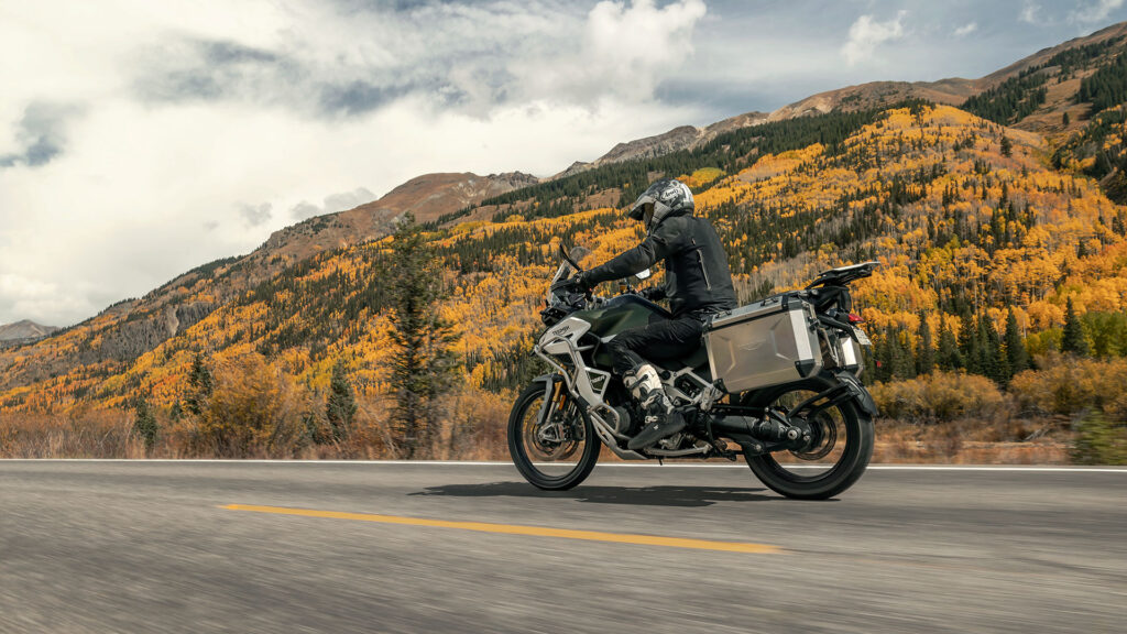 Triumph calienta motores de cara a la primavera con un amplio surtido de promociones 9 triumph-promocion-primavera-2023-tiger-1200-1