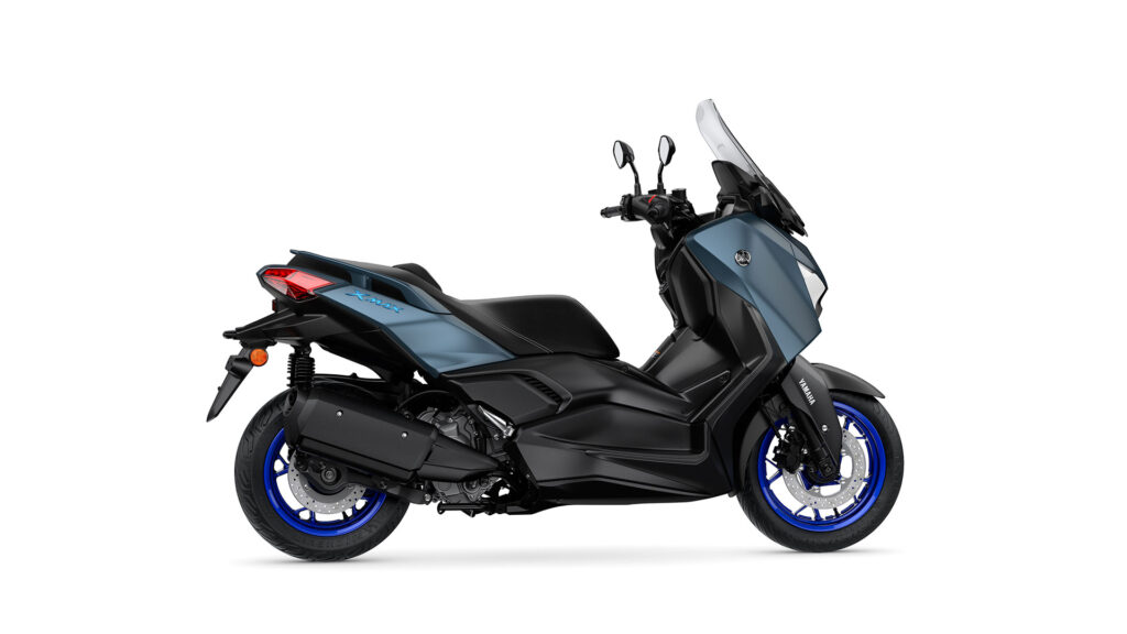 Zontes D350: estos son sus precios y los scooter rivales 13 Yamaha XMAX 300