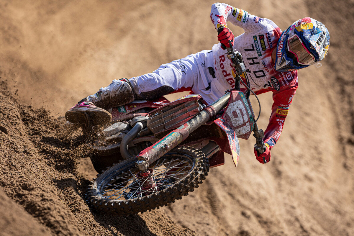 Jorge Prado y Daniela Guillén lideran el Mundial de Motocross 6 56267 Prado 02 MXGP Serdegna 2023 JPA 22A7381