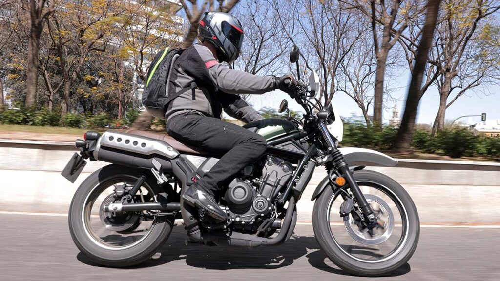 La Honda CL500 es la mejor aliada para tu espíritu scrambler 11 Honda CL500