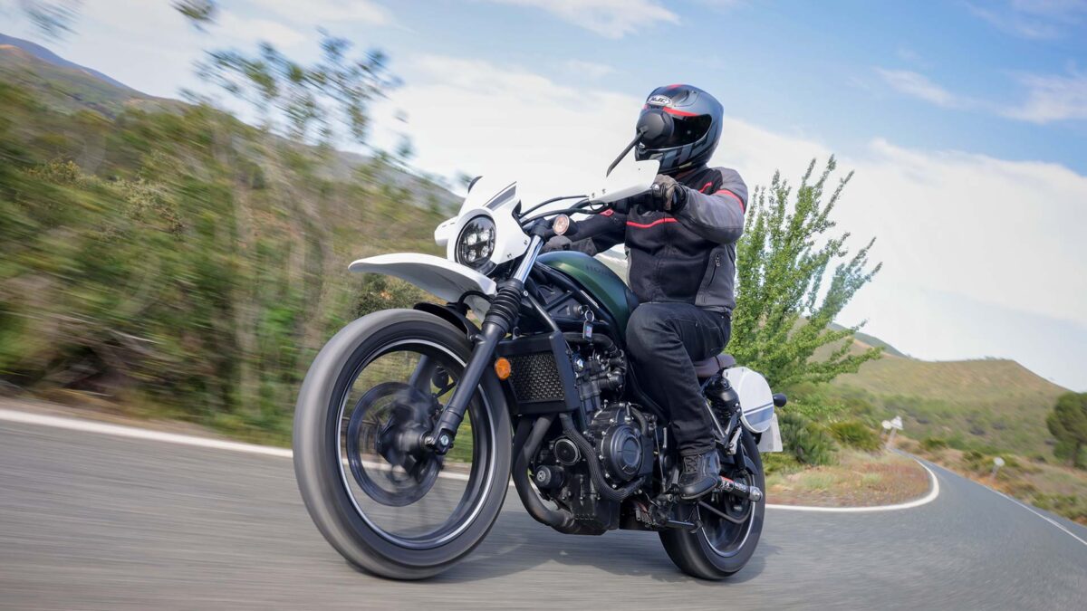 Prueba Honda CL500: la moto scrambler que faltaba en la familia para el carnet A2