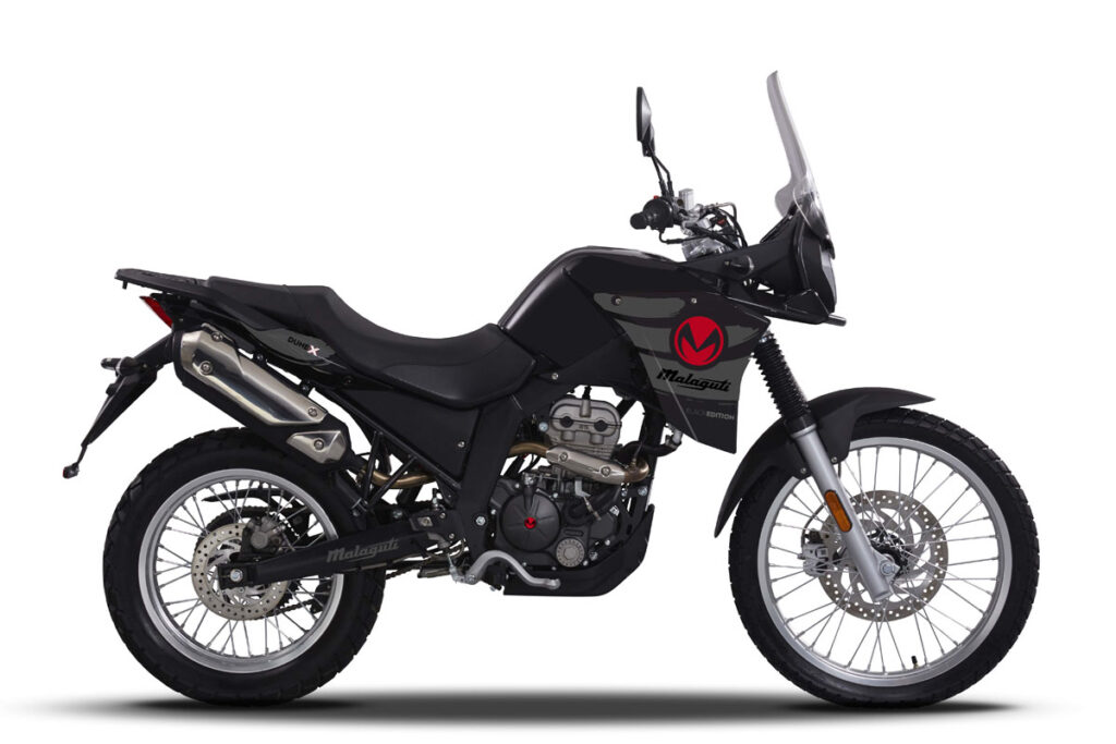 Motos trail 125 y carnet de coche: misión no imposible 15 Malaguti Dune 125 X Black Edition 2023
