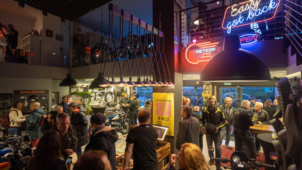 Gran éxito en la inauguración del nuevo concesionario Royal Enfield en Madrid 8 NdP_ROYALENFIELD_Inauguracion_Concesionario_Liberte_003