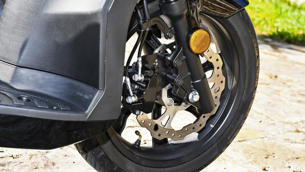 SEAT Mo 125 Performance detalles 4