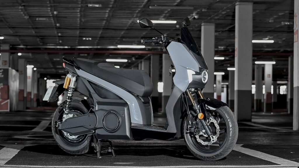 SEAT Mó 125 Performance: estos son los precios y sus scooter rivales 7 SEAT Mo 125 Performance estatica