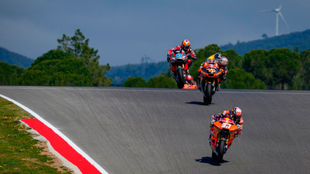 MotoGP Portimao 2023: Bagnaia confirma el poderío de Ducati 13 acosta moto2 portugal 2023 1