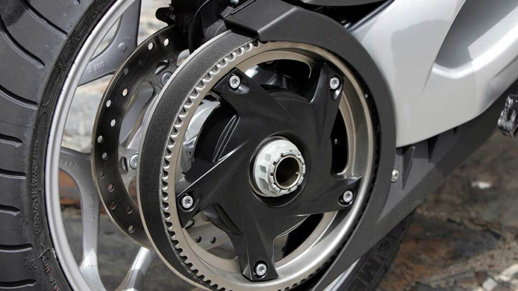 Cómo elegir la correa de transmisión de tu moto 3 correas motociclets 1