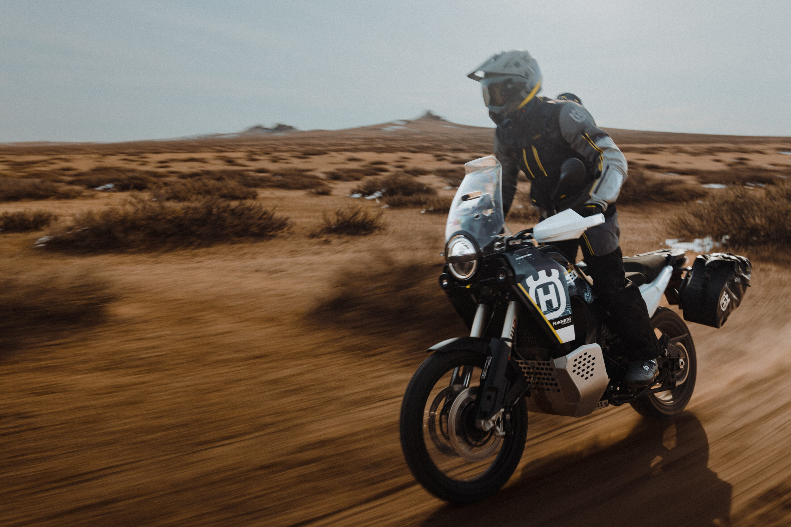 Husqvarna Norden 901 Expedition 2023: con equipamiento especial