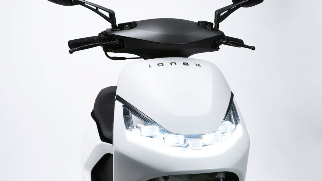 IONEX, la marca de motos eléctricas de KYMCO, aterrizará en España en julio 10 ionex s7 abs detalle blanco 1
