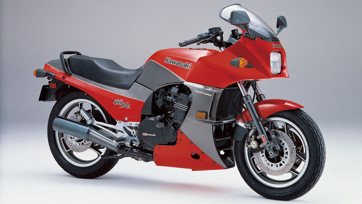 Las motos clásicas de la EGB y BUP en los años 80 (parte 2) 1 kawasaki_gpz_900_r_ninja