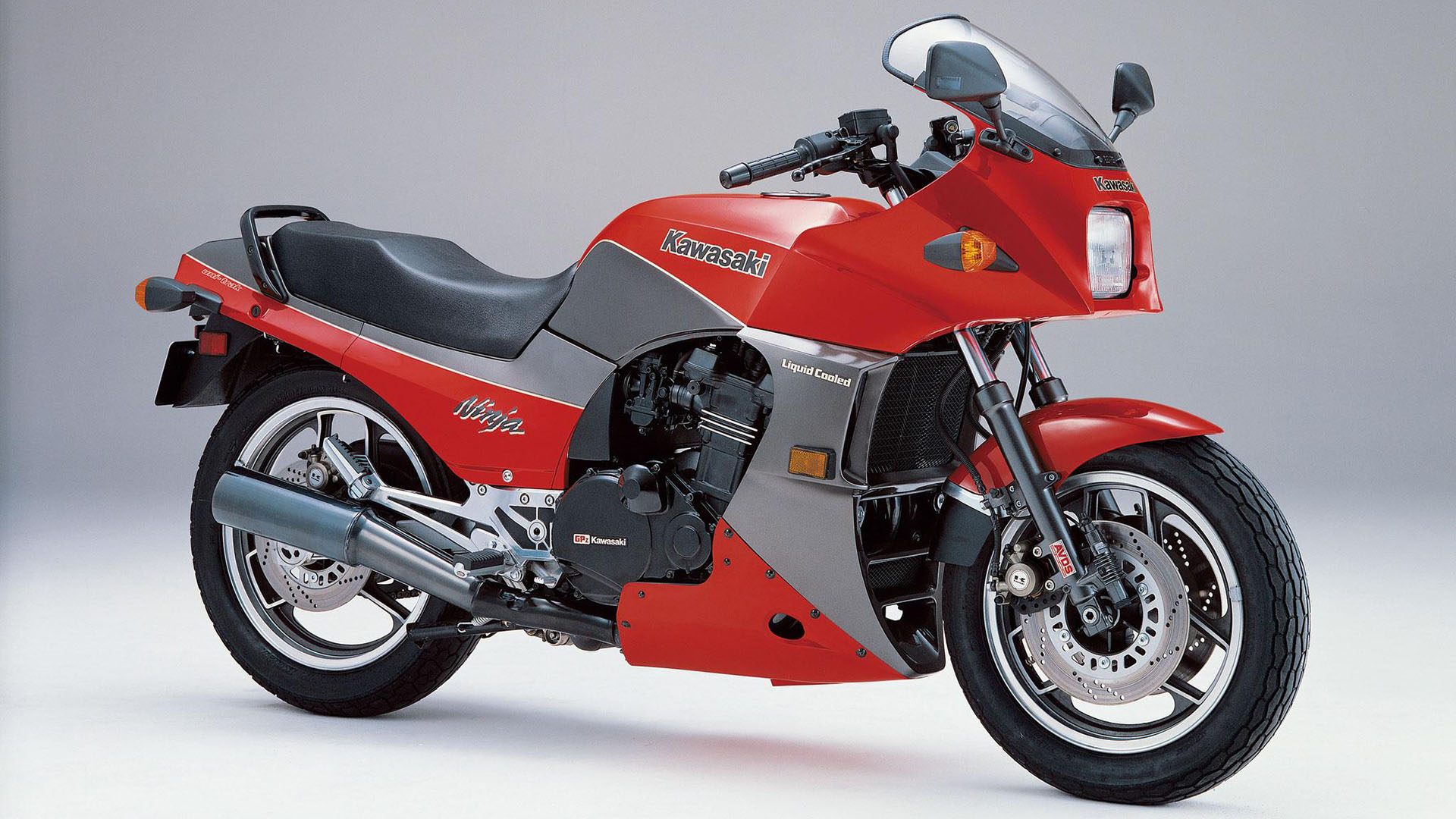Las motos clásicas de la EGB y BUP en los años 80 (parte 2) 5 kawasaki_gpz_900_r_ninja