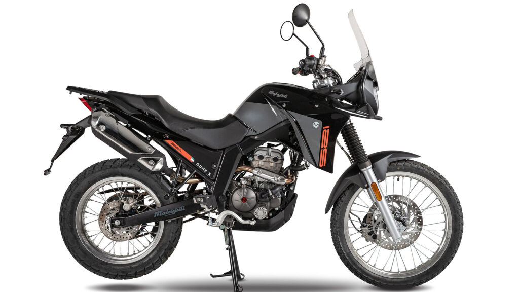 Malaguti Dune 125 X Black Edition: una elegante trail para el carnet de coche 7 malaguti dune 125 x black edition 2