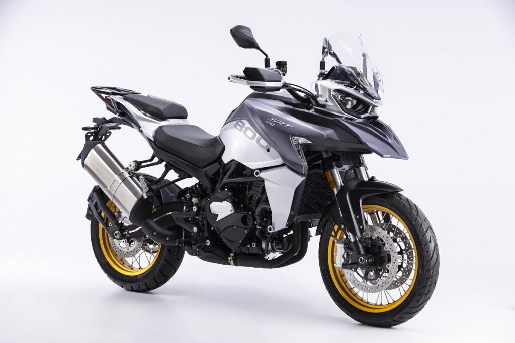 Las 10 motos trail limitables para el carnet A2 con las que ahorrar dinero ahora 14 QJ Motor SRT800X