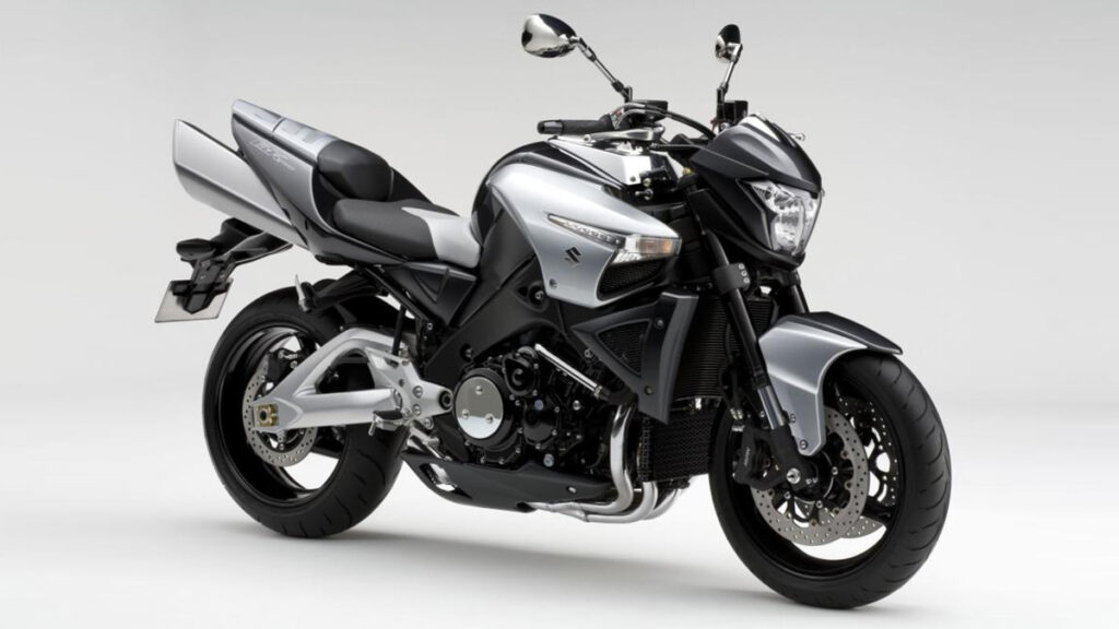 Motos extraordinarias de los últimos 15 años que ya habías olvidado 15 Suzuki B-King