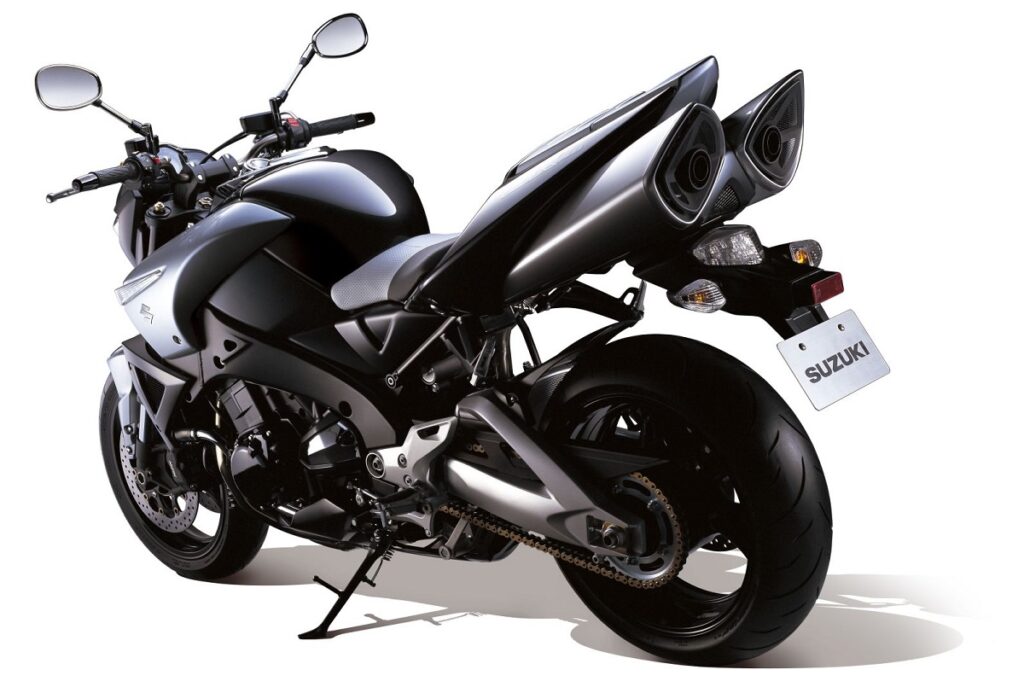 Motos extraordinarias de los últimos 15 años que ya habías olvidado 7 Suzuki B-King