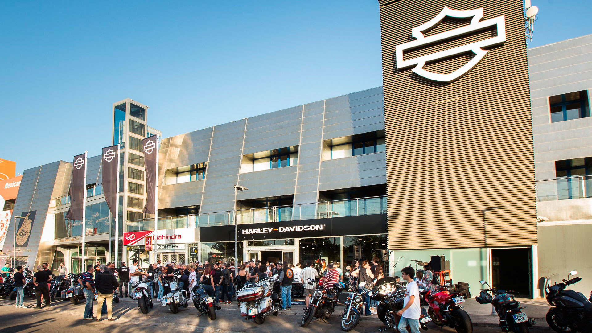 Harley-Davidson presenta Sevilla City, un nuevo concesionario para la capital andaluza 8 Concesionario-Harley-Davidson-Sevilla-City_1