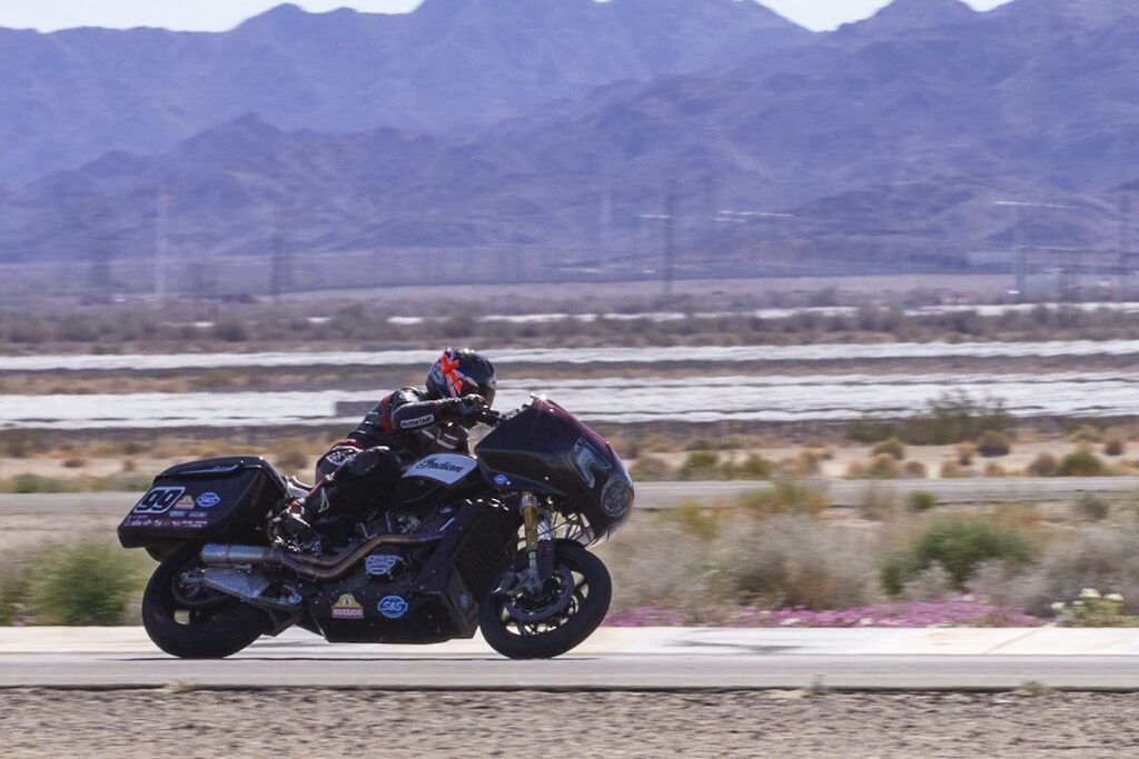 Prueba Indian Challenger MotoAmerica King of the Baggers: ¡Esto es la guerra! 21 Indian Challeger KoB