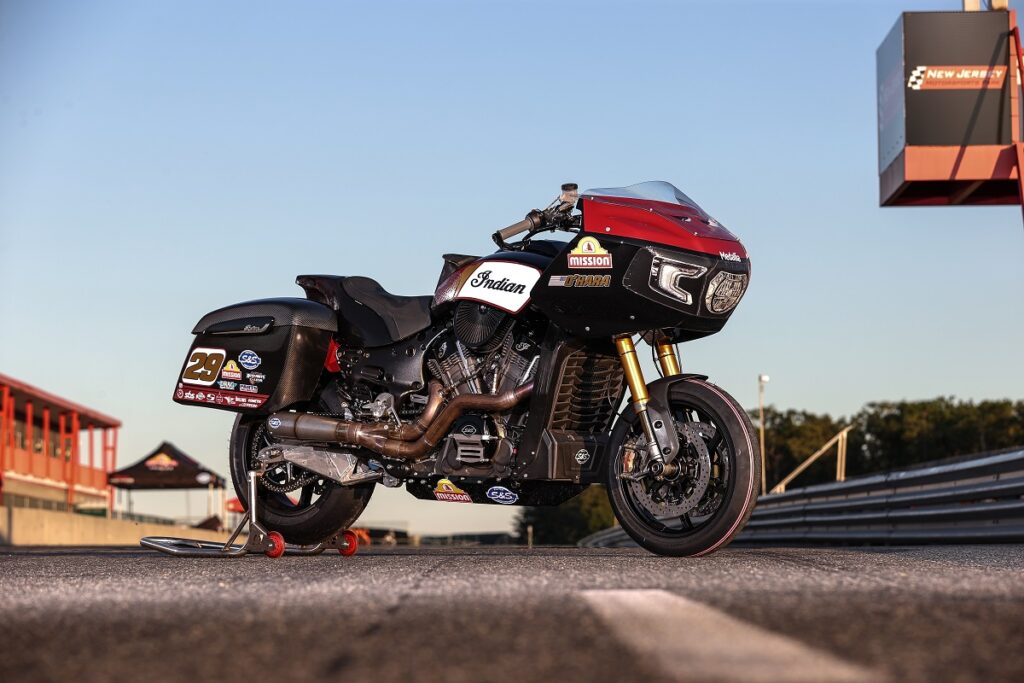Prueba Indian Challenger MotoAmerica King of the Baggers: ¡Esto es la guerra! 13 INDIAN Challenger KoB MotoAmerica 2022 estaticas detalles 4