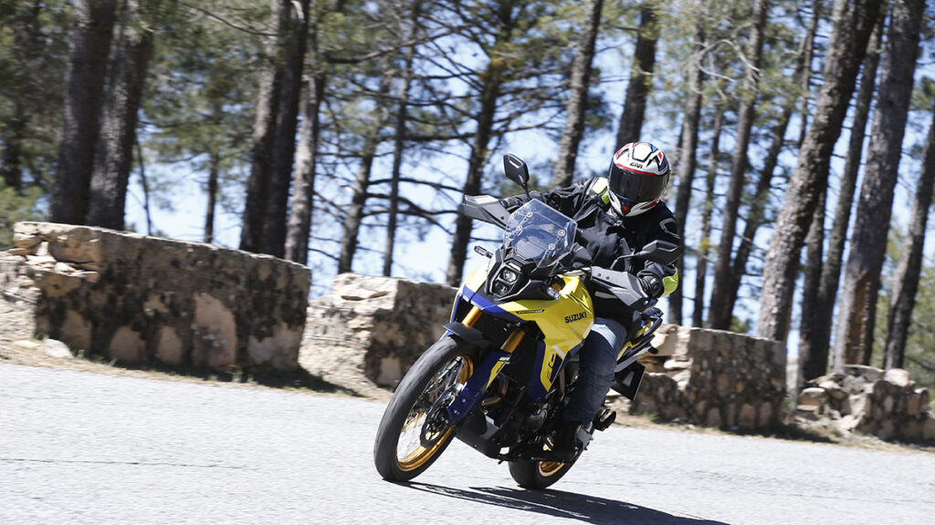 Suzuki V Strom 800DE 11