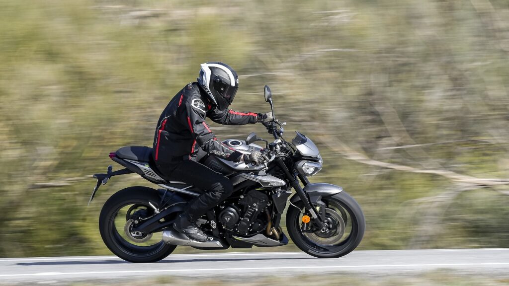 Prueba Triumph Street Triple 765 R: genes de Moto2 17 Triumph Street Triple 765 R 14