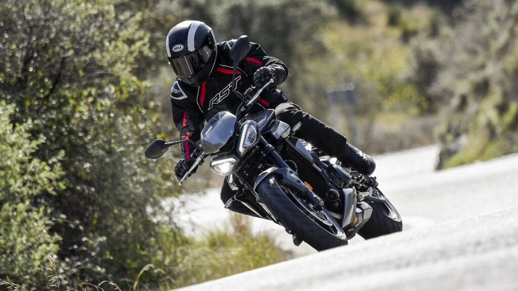 Prueba Triumph Street Triple 765 R: genes de Moto2 18 Triumph Street Triple 765 R 16