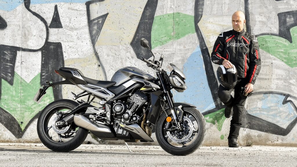 Prueba Triumph Street Triple 765 R: genes de Moto2 21 Triumph Street Triple 765 R 9