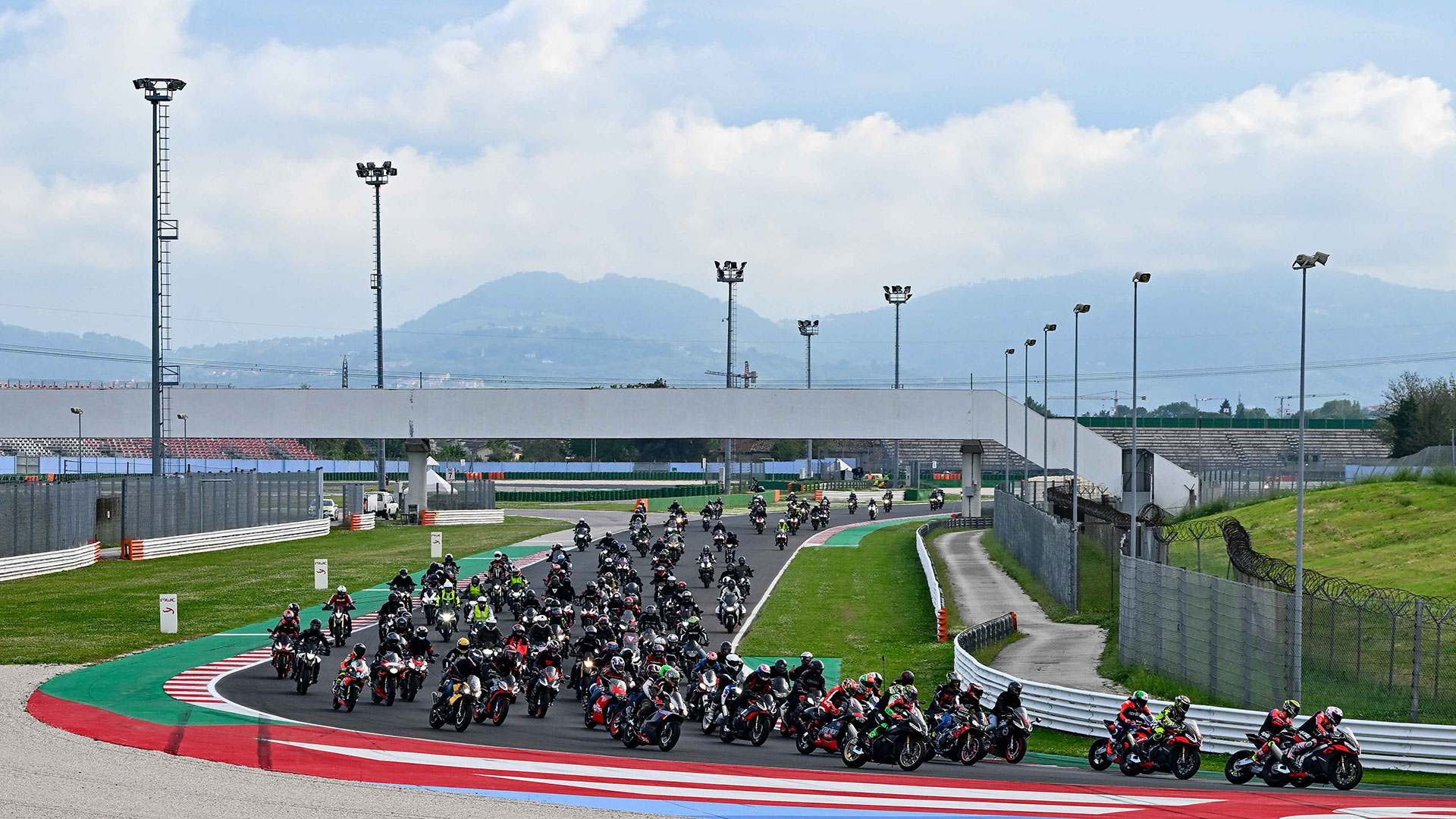 Aprilia confirma una nueva edición de su evento de referencia mundial 7 aprilia-all-stars-3
