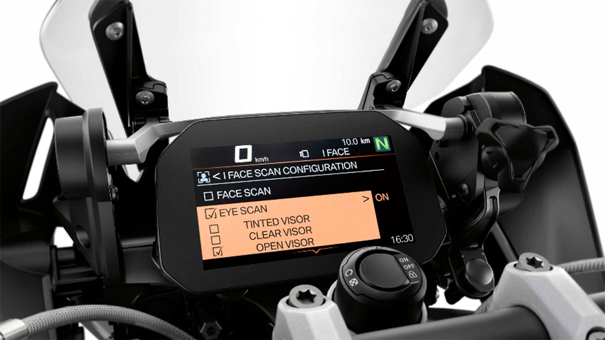 BMW iFace: reconocimiento facial para bloquear y desbloquear la moto 1 bmw-motorrand-iface