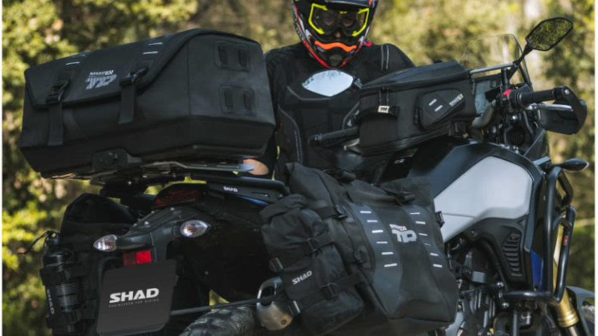 Qué mejor forma de transportar los regalos de Reyes que con productos SHAD 1 bolsa-shad-tr50
