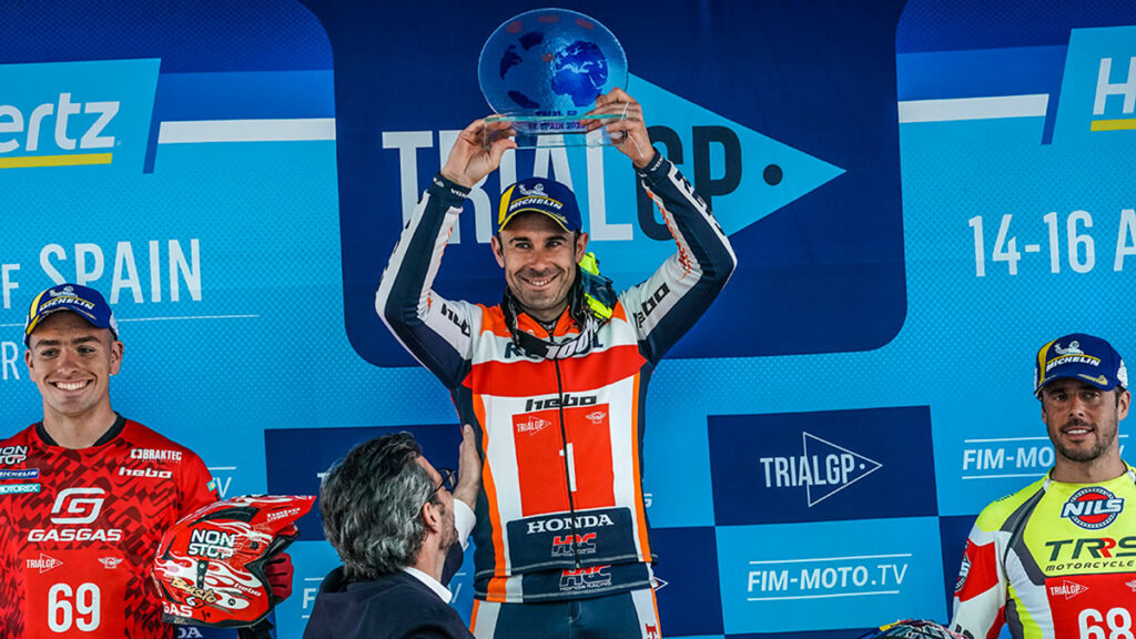 Toni Bou arranca el Mundial de TrialGP con victoria y podio 11 bou-trialgp-2023