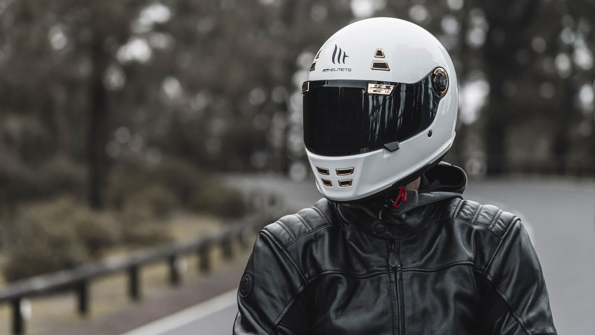 MT Jarama: nuevo casco integral 2023 para pioneros de ayer, hoy y siempre