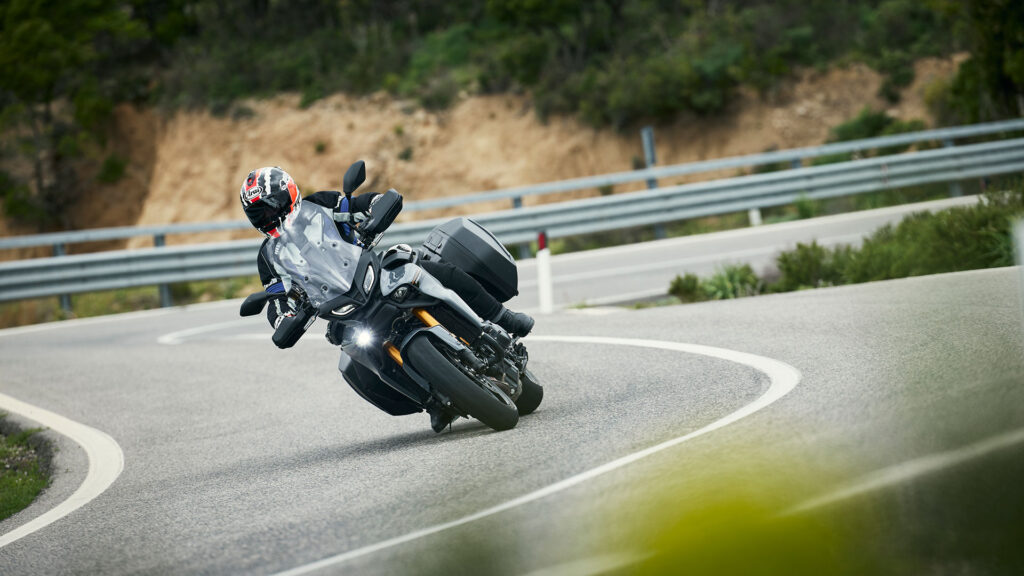 prueba yamaha tracer 9 gt 10