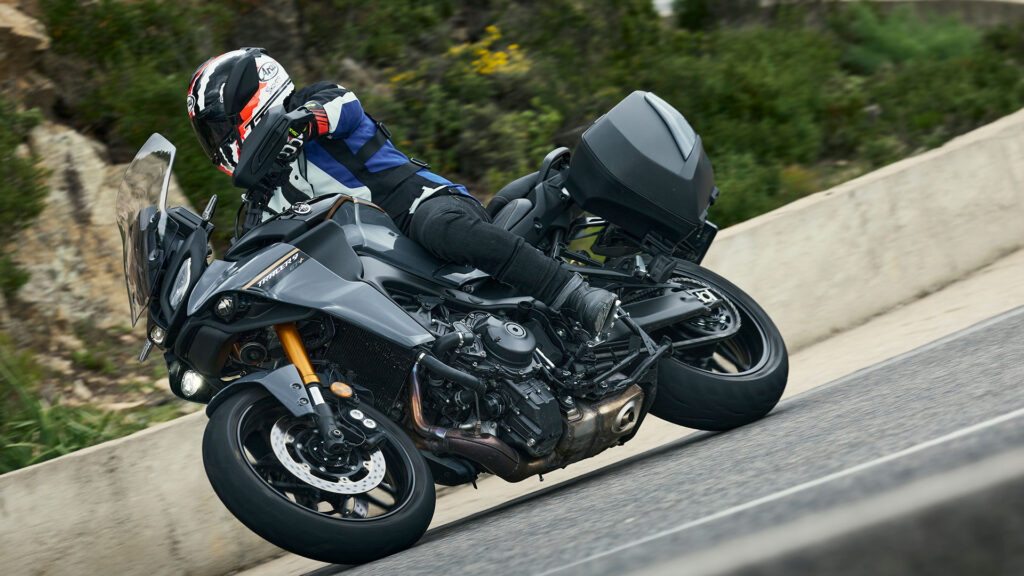 Prueba Yamaha Tracer 9 GT+: tecnología punta 17 prueba yamaha tracer 9 gt 8