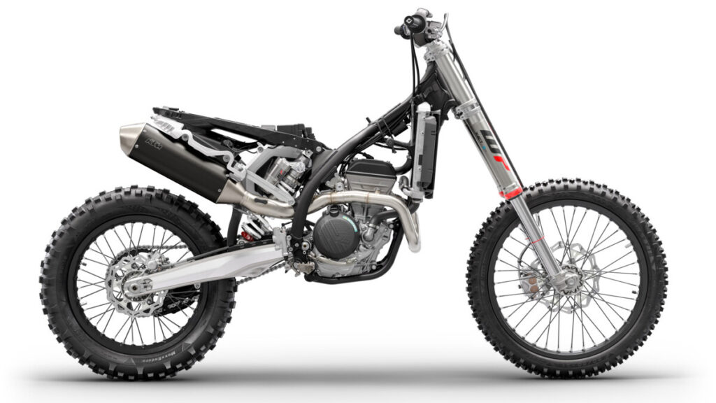 Gama KTM Enduro 2024: totalmente renovada 11 2024-KTM-EXC-range--(4)