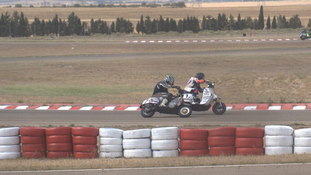 “Vespa The Resistance 24h”: la carrera desde dentro con un prototipo eléctrico 8 24h Vespa carrera 2023 14