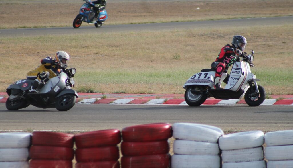 “Vespa The Resistance 24h”: la carrera desde dentro con un prototipo eléctrico 15 24h Vespa carrera 2023 22