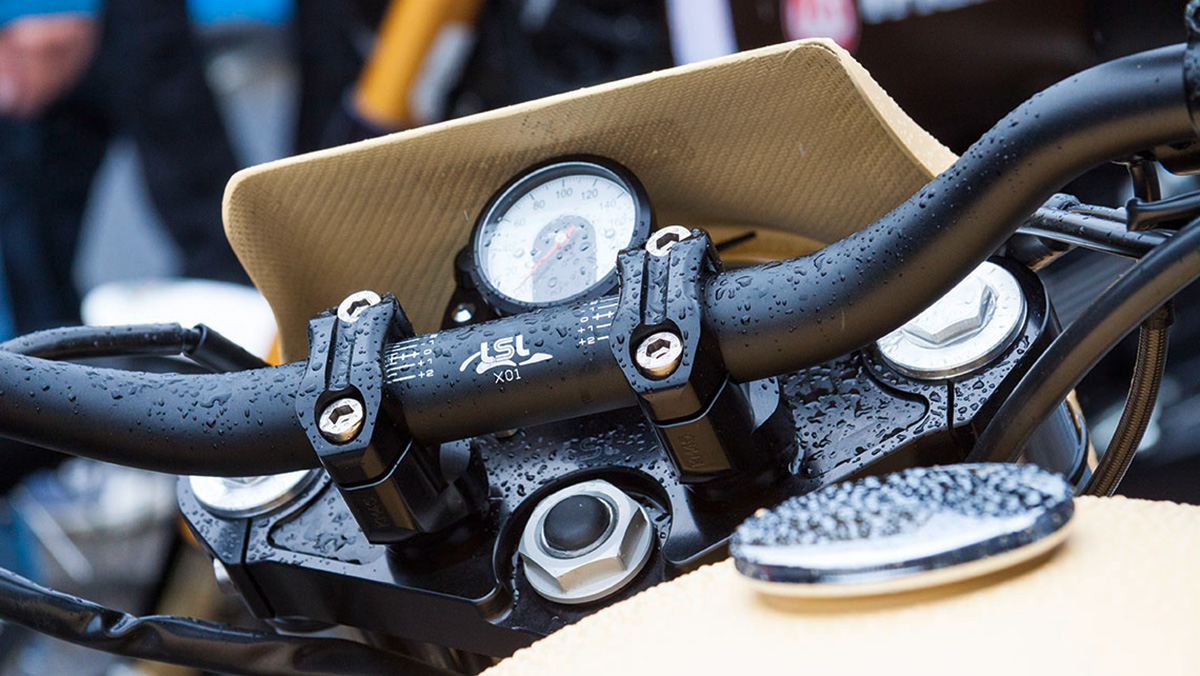 Potencia el estilo de tu moto con los accesorios de LSL