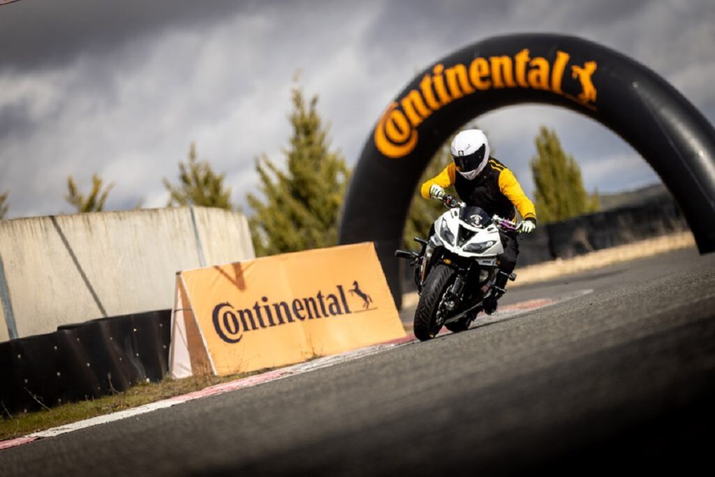 Continental Asphalt Attack Proyect: en busca del límite 18 Continental The Asphalt Attack Project 11