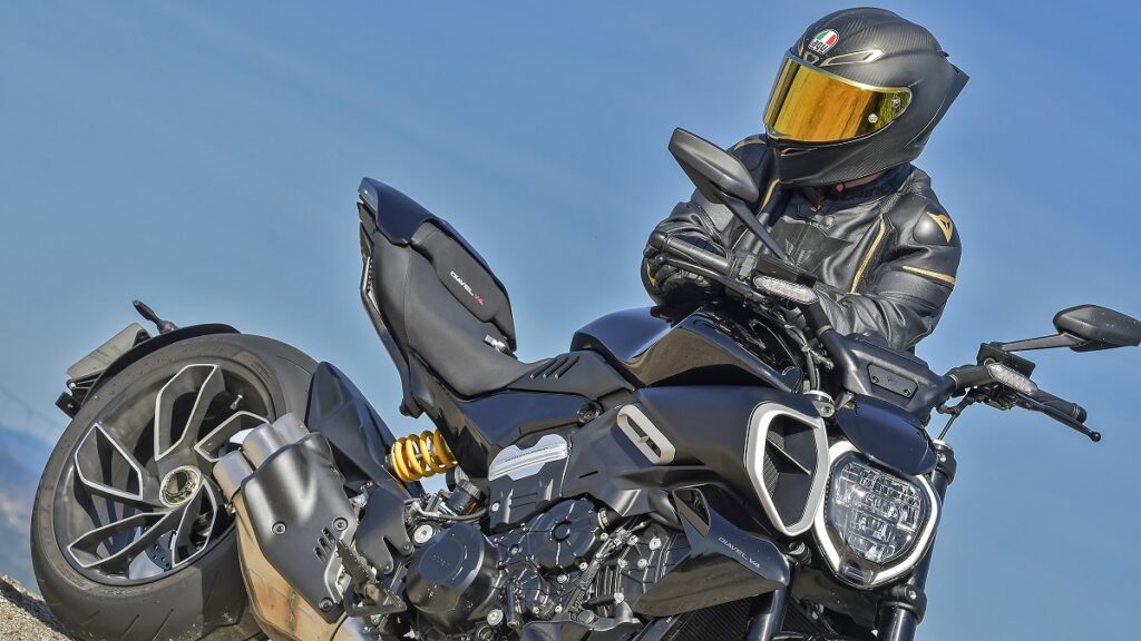 Prueba Ducati Diavel V4: Pacto con el Diablo 12 Ducati Diavel V4 10