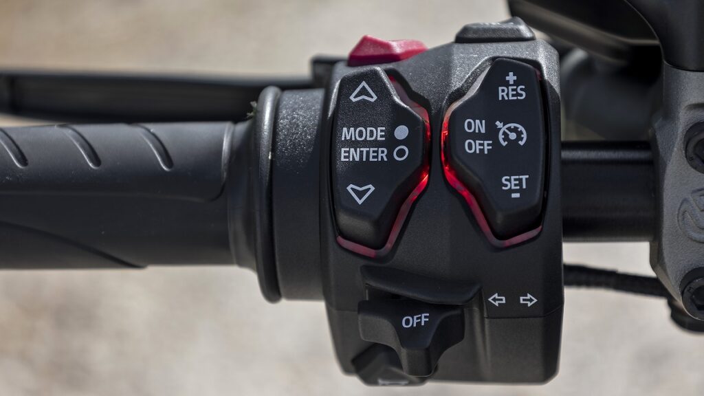 Prueba Ducati Diavel V4: Pacto con el Diablo 18 Ducati Diavel V4 5