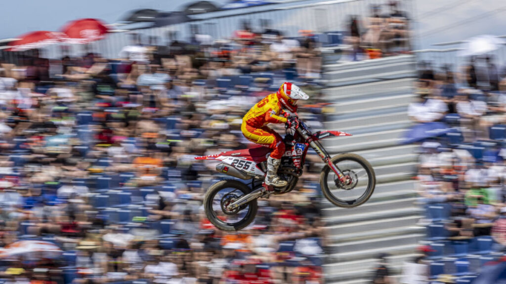 Jorge Prado enloquece a su público con la pole en Madrid 10 Guillen 06 MXGP Spain 2023 JPA 22A5349